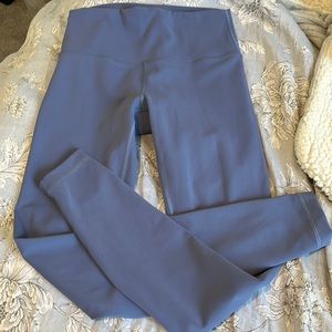 Lululemon wunder train leggings size 8 28” inseam